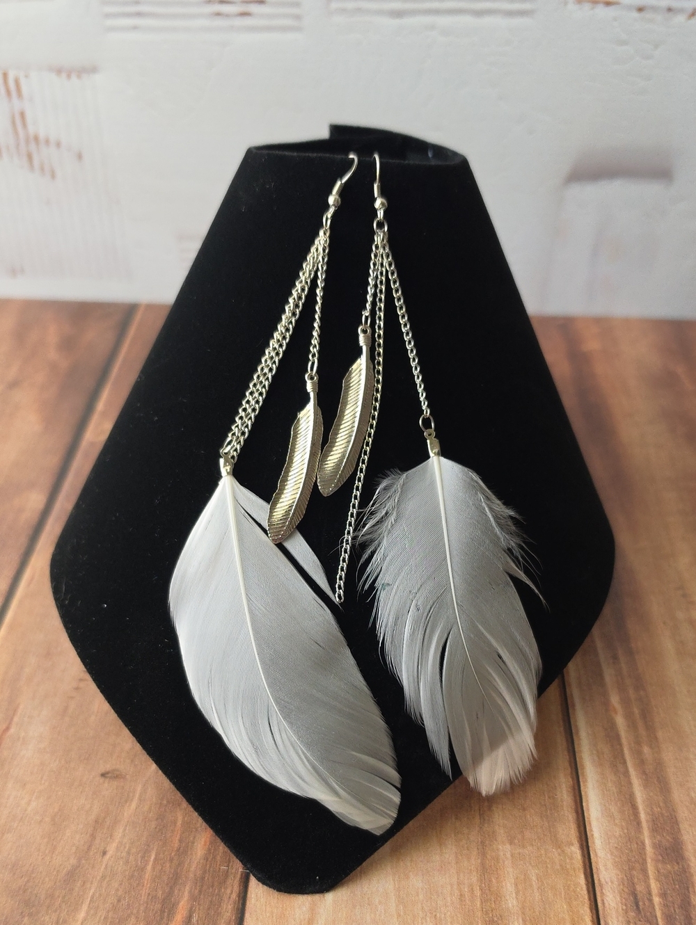 Feather & Chain Drop Earrings in Light Gray/White
